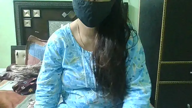 Snapshot of couplesuni chatting on September 2025 02:33:01 AM couplesuni online show from September 2025 02:33:01 AM