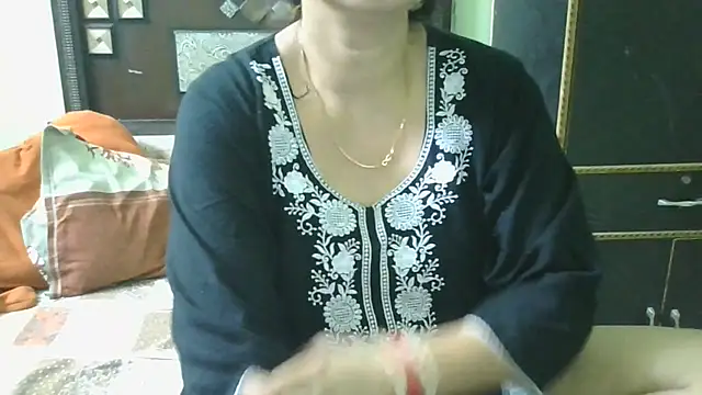 Snapshot of couplesuni chatting on September 2025 07:57:02 AM couplesuni online show from September 2025 07:57:02 AM