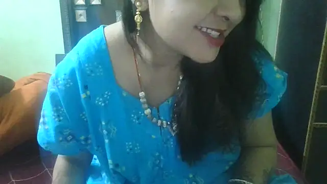 Snapshot of couplesuni chatting on October 2025 10:48:02 AM couplesuni online show from October 2025 10:48:02 AM