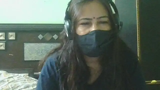 Snapshot of couplesuni chatting on April 2026 05:02:02 AM couplesuni online show from April 2026 05:02:02 AM