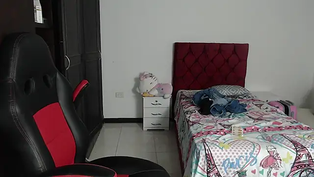 Snapshot of kayla_k18 chatting on February 2025 01:20:02 AM kayla k18 online show from February 2025 01:20:02 AM