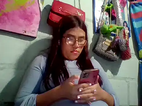 Snapshot of dafne19_ chatting on January 2025 06:49:02 AM dafne19 online show from January 2025 06:49:02 AM