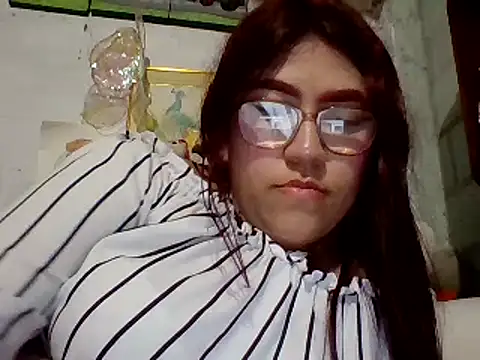 Snapshot of dafne19_ chatting on March 2025 02:27:02 AM dafne19 online show from March 2025 02:27:02 AM