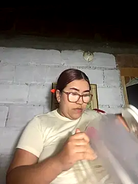 Snapshot of dafne19_ chatting on October 2025 05:17:02 AM dafne19 online show from October 2025 05:17:02 AM