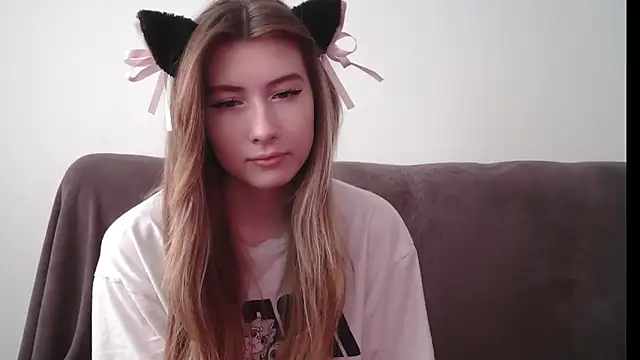 Snapshot of ErikaShyy chatting on December 2024 10:45:02 AM ErikaShyy online show from December 2024 10:45:02 AM