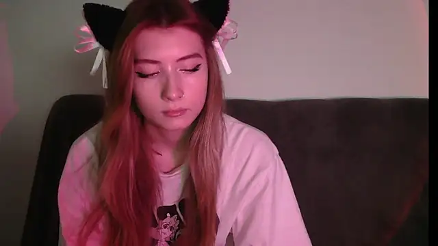 Snapshot of ErikaShyy chatting on December 2024 01:49:02 PM ErikaShyy online show from December 2024 01:49:02 PM