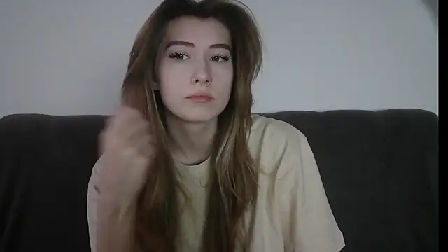 Snapshot of ErikaShyy chatting on January 2025 01:11:01 PM ErikaShyy online show from January 2025 01:11:01 PM