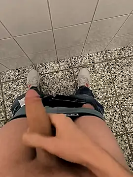 geilehecke1 online show from December 2024 01:22:02 PM