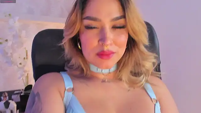 Snapshot of CyntiaAdams chatting on January 2025 09:14:02 PM CyntiaAdams online show from January 2025 09:14:02 PM