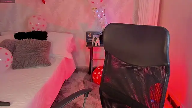 Snapshot of CyntiaAdams chatting on February 2025 05:03:02 PM CyntiaAdams online show from February 2025 05:03:02 PM