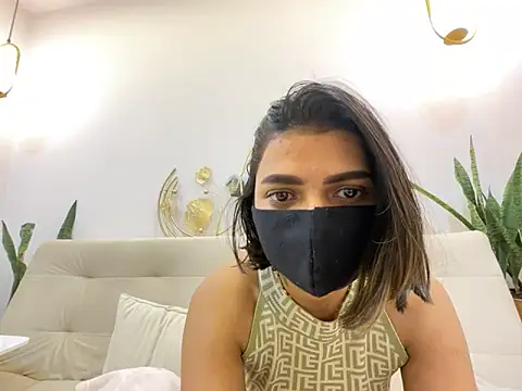 Snapshot of MaYaa__11 chatting on February 2025 12:27:01 PM MaYaa 11 online show from February 2025 12:27:01 PM