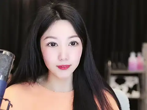 Nuyoah-77 online show from March 2025 04:25:01 PM