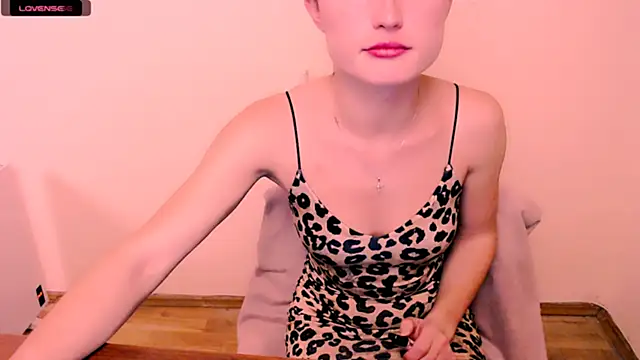 Felliciya online show from December 2024 01:28:01 PM