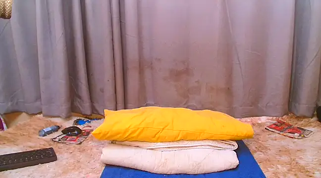 Snapshot of SexyCamilaxx chatting on February 2025 01:46:01 PM SexyCamilaxx online show from February 2025 01:46:01 PM