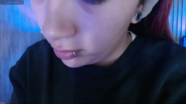 Mia Rinn online show from November 2025 01:43:01 PM