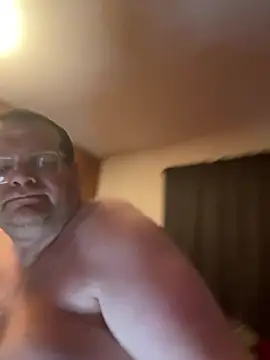 Snapshot of treatbobnicer chatting on March 2025 11:51:01 AM treatbobnicer online show from March 2025 11:51:01 AM