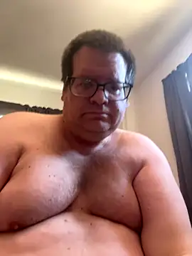 Snapshot of treatbobnicer chatting on October 2025 04:57:01 PM treatbobnicer online show from October 2025 04:57:01 PM