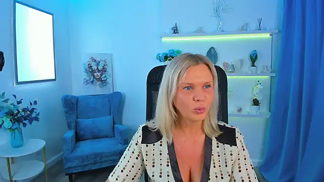 Snapshot of AgathaKlouin chatting on October 2025 07:12:02 PM AgathaKlouin online show from October 2025 07:12:02 PM