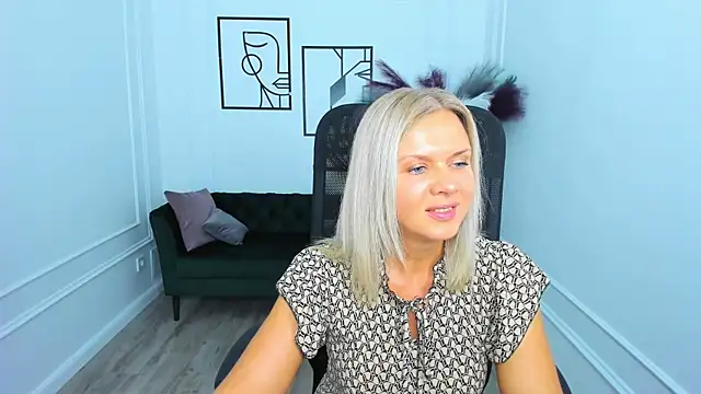 Snapshot of AgathaKlouin chatting on November 2025 07:45:01 PM AgathaKlouin online show from November 2025 07:45:01 PM