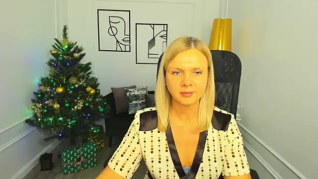 Snapshot of AgathaKlouin chatting on December 2025 07:20:01 PM AgathaKlouin online show from December 2025 07:20:01 PM