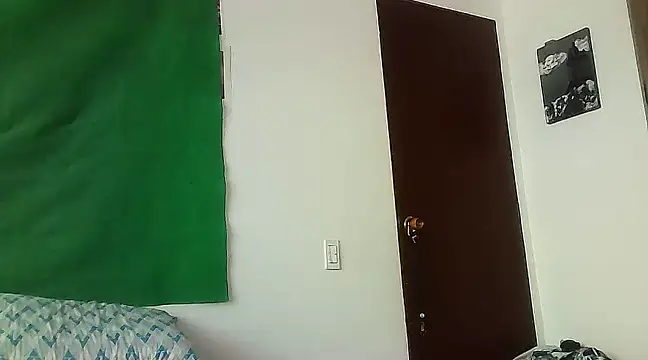 Snapshot of Scarlett_Knox_69 chatting on December 2024 04:04:02 PM Scarlett Knox 69 online show from December 2024 04:04:02 PM