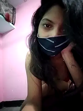 Hotty-Divya online show from November 2025 08:39:02 AM