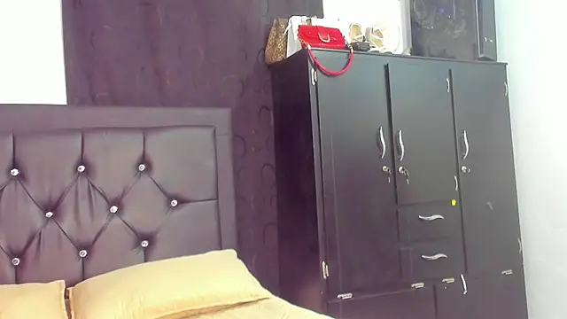 Snapshot of Natassha_brown1 chatting on April 2026 01:58:01 AM Natassha brown1 online show from April 2026 01:58:01 AM