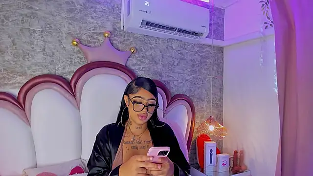 Mia Jansen online show from April 2026 01:37:02 PM