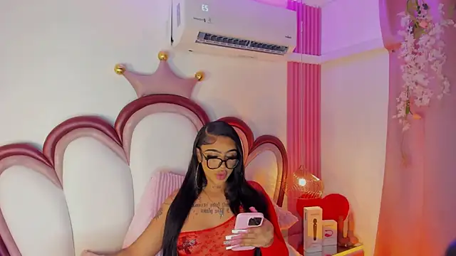 Snapshot of Mia_Jansen chatting on July 2026 02:12:01 PM Mia Jansen online show from July 2026 02:12:01 PM