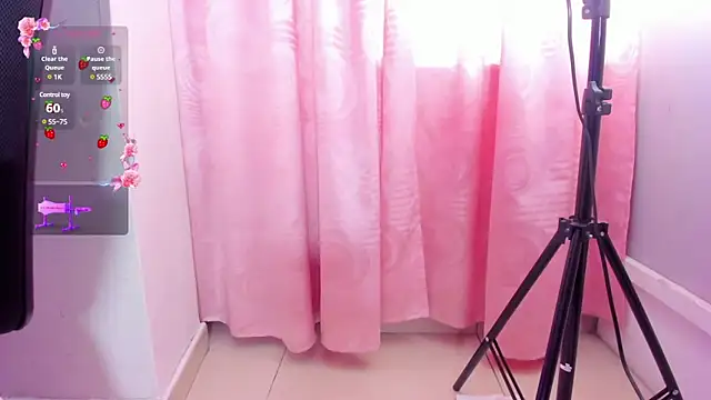 Snapshot of Elii_ross chatting on March 2025 07:12:01 PM Elii ross online show from March 2025 07:12:01 PM