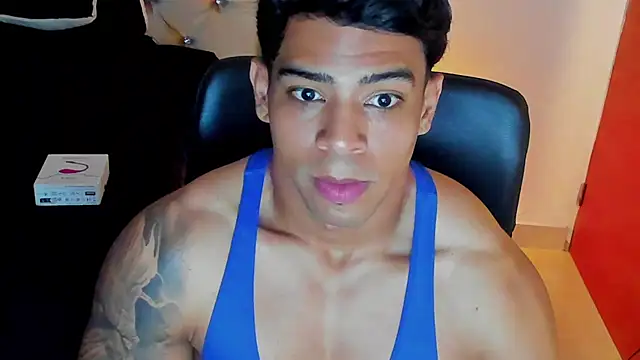 Andrew wolf7 online show from November 2025 04:01:01 AM