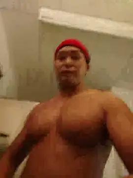 Snapshot of MUSCLE178 chatting on May 2026 11:43:02 PM MUSCLE178 online show from May 2026 11:43:02 PM