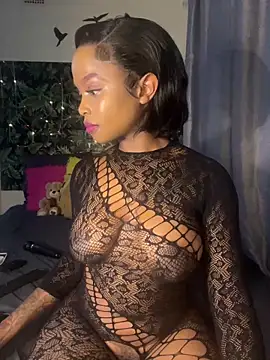 Snapshot of InkLady444 chatting on December 2024 06:02:02 PM InkLady444 online show from December 2024 06:02:02 PM