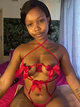 Snapshot of InkLady444 chatting on January 2025 03:29:02 AM InkLady444 online show from January 2025 03:29:02 AM