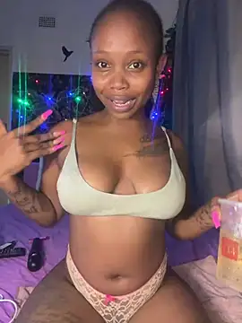 Snapshot of InkLady444 chatting on February 2025 03:02:02 AM InkLady444 online show from February 2025 03:02:02 AM