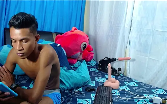 Snapshot of Ryan_Vergon chatting on January 2025 03:01:01 AM Ryan Vergon online show from January 2025 03:01:01 AM