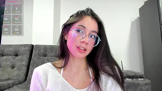 Snapshot of emmadiaz1 chatting on December 2025 04:18:02 AM emmadiaz1 online show from December 2025 04:18:02 AM