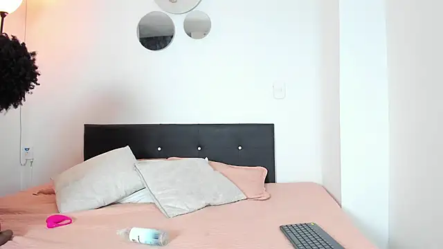 DailaSmith online show from October 2025 05:20:02 AM