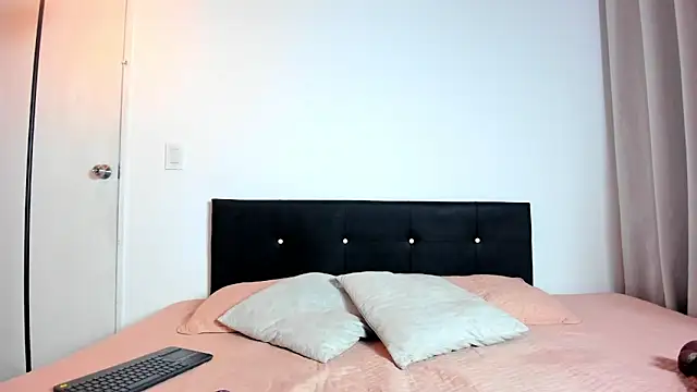 DailaSmith online show from April 2026 04:06:01 AM