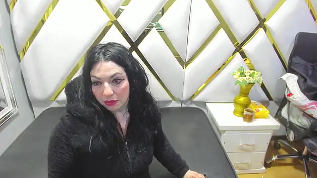 Snapshot of Luciana_Ass chatting on February 2025 08:13:02 PM Luciana Ass online show from February 2025 08:13:02 PM