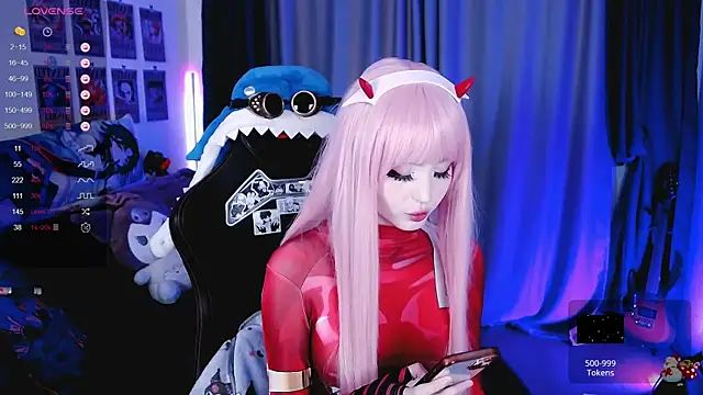 Snapshot of _Sparkland_ chatting on January 2025 09:59:01 PM Sparkland online show from January 2025 09:59:01 PM