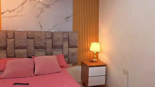 Khalifa fletcher online show from April 2026 09:08:02 PM