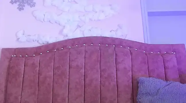 Snapshot of SarahStones chatting on January 2025 05:05:01 AM SarahStones online show from January 2025 05:05:01 AM