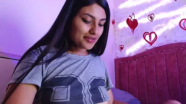 Snapshot of SarahStones chatting on February 2025 02:27:02 PM SarahStones online show from February 2025 02:27:02 PM