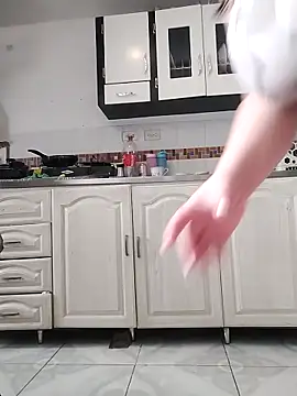 Madisonpalacio online show from September 2025 03:03:02 PM