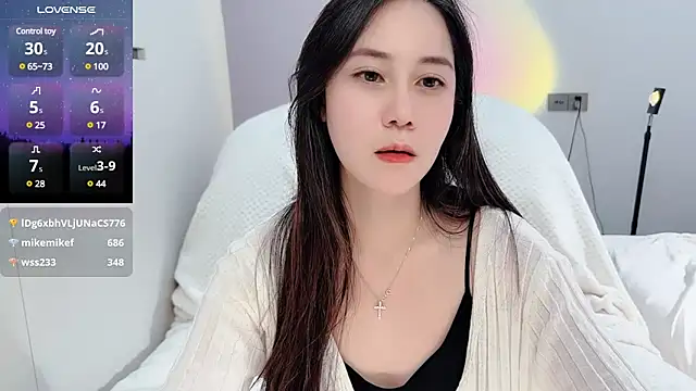 Snapshot of newwell chatting on March 2025 04:04:02 PM newwell online show from March 2025 04:04:02 PM