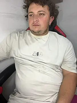 AndresChuboi online show from December 2025 04:22:01 AM