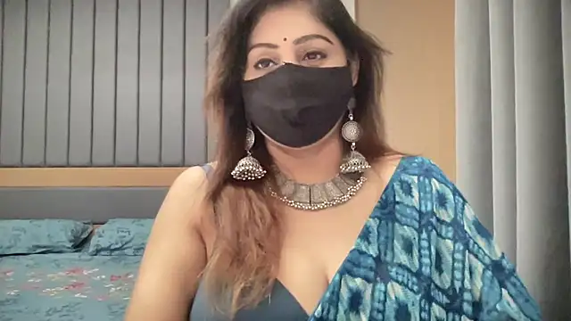 Snapshot of sassypooja chatting on June 2026 04:40:01 AM sassypooja online show from June 2026 04:40:01 AM