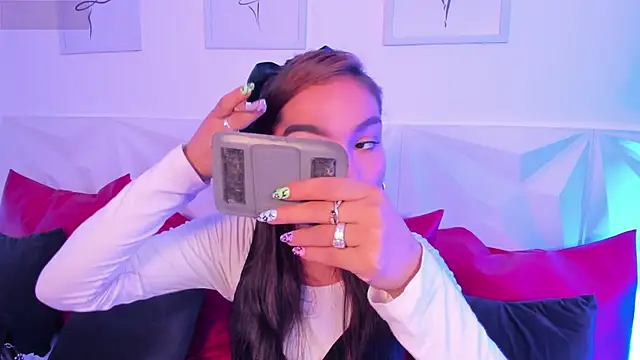 scarlet castro online show from March 2026 04:55:01 PM