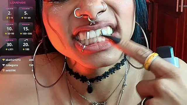 Snapshot of SexyNaf chatting on January 2025 01:31:02 AM SexyNaf online show from January 2025 01:31:02 AM